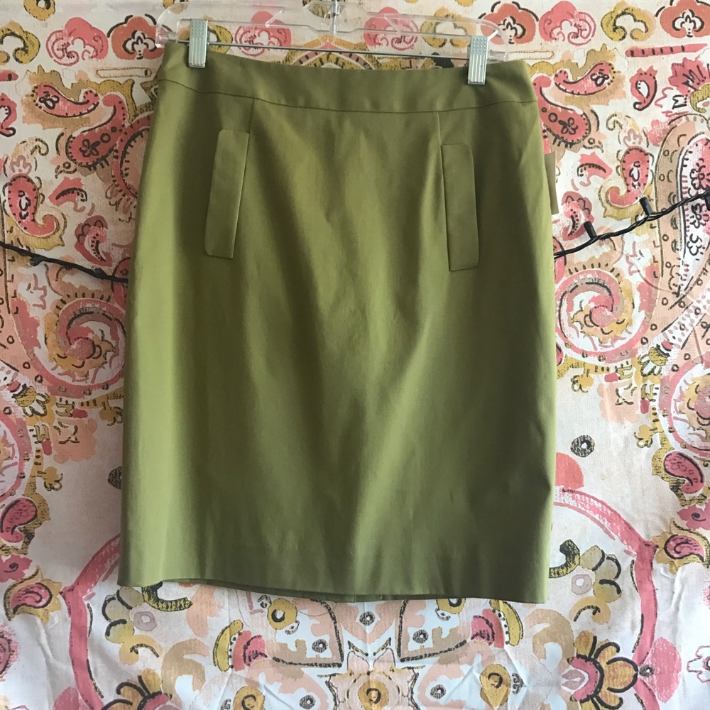 Halogen Skirt W/ Pocket Details